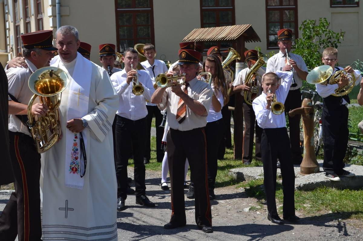 Szép esemény mindig a tűzoltók és a zenekar felvonulása, sajnos idén nem is nagyon lesz egyéb 