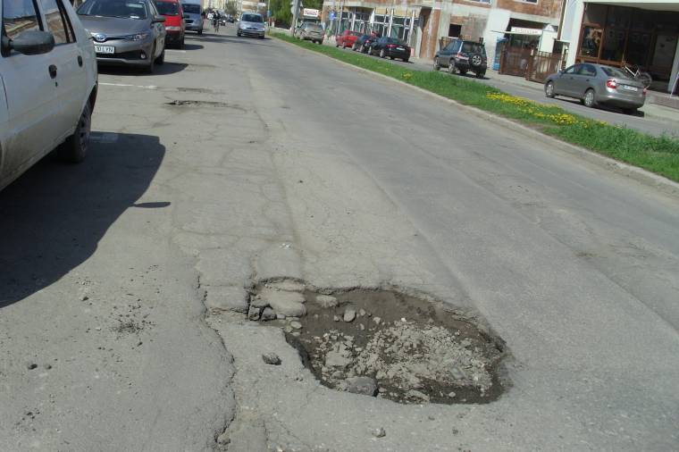 Kátyúzásokra futja idén Gyergyószentmiklóson