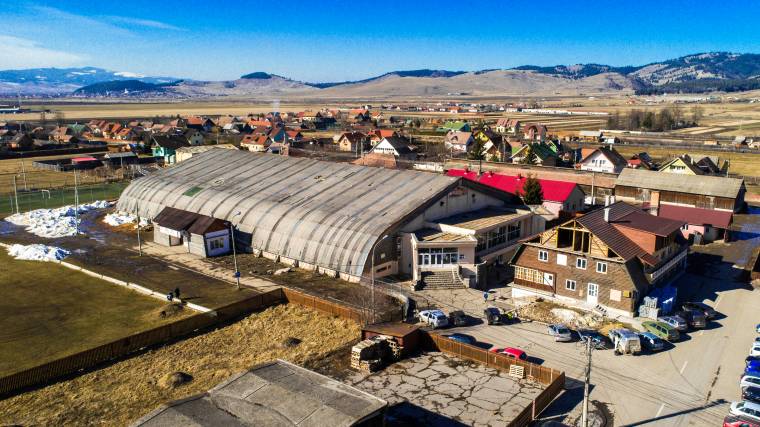 Viták kereszttüzében a gyergyószentmiklósi jégpálya felújításának ügye