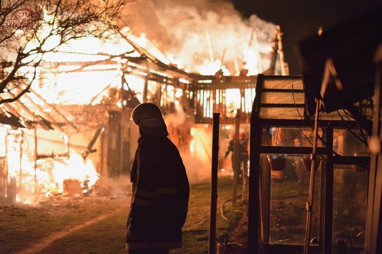 Nem tudták időben megfékezni a lángokat, mert nem működtek a tűzcsapok