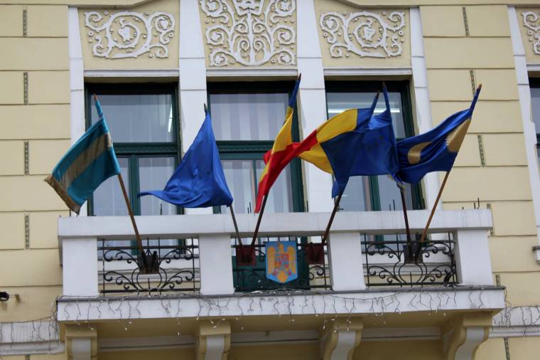 A Tanasă-féle perek tükreit indították el, mégis veszítettek