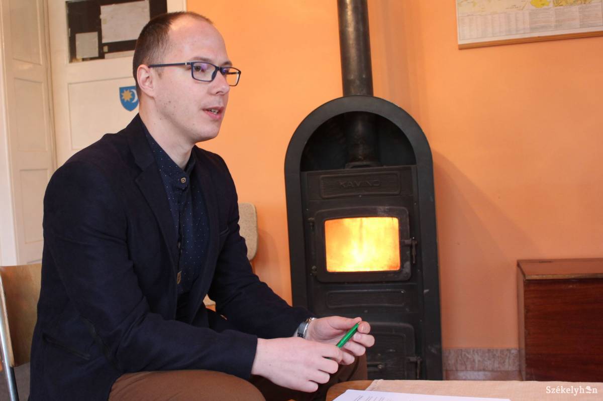 Pál Levente ismertette az ösztöndíj-kezdeményezés lényegét •  Fotó: Gergely Imre