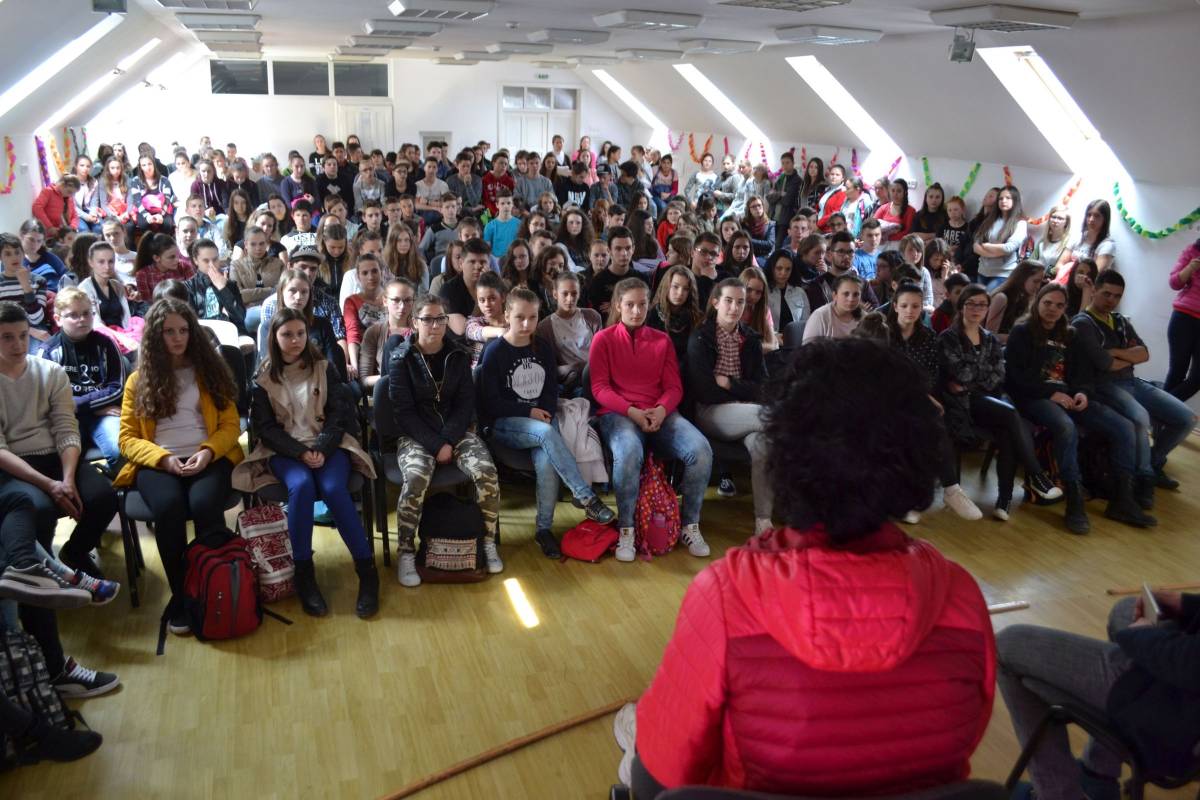 A tájékoztatókon a diákokban felmerülő kérdésekre is választ adtak a szakemberek • Fotó: Dezső Norbert