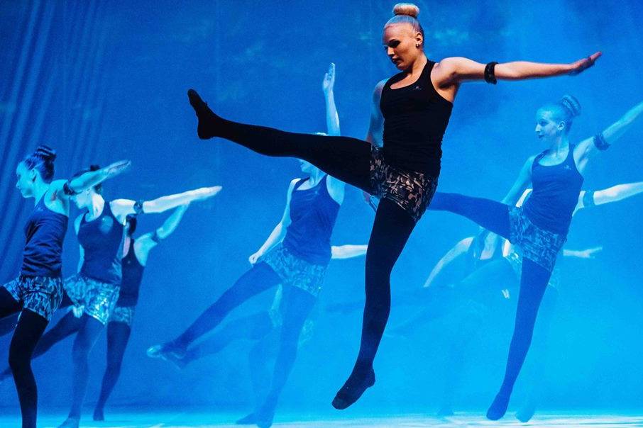 A táncoktató szerint a kidolgozott mozdulatok csak részei egy produkció sikerének •  Fotó: Step Dance Sportklub