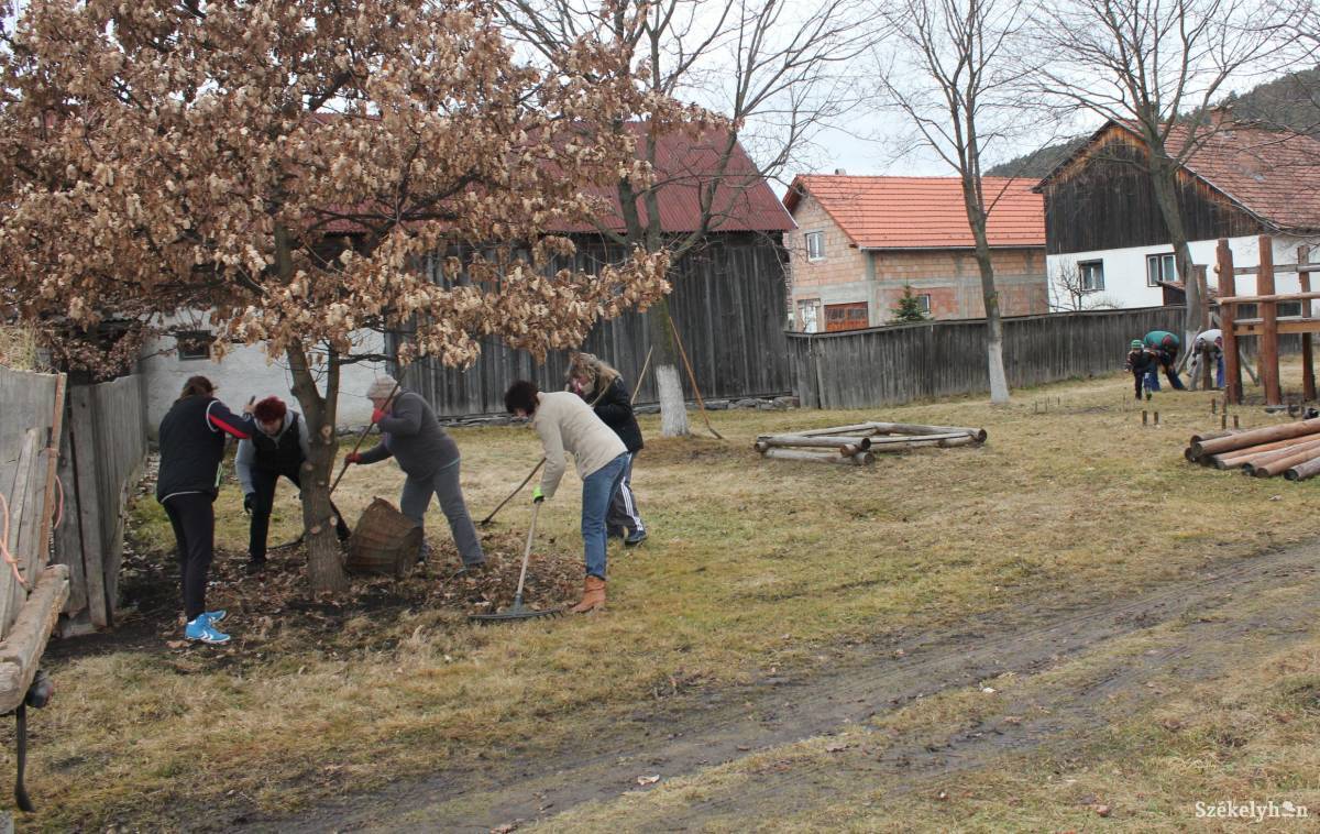 Minden apró segítség előrelendíti az egyesület célkitűzéseinek elérését. Illusztráció 