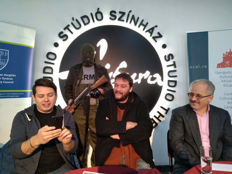 Abszurd vígjáték a Figura és a No Sugar közös szilveszteri előadása