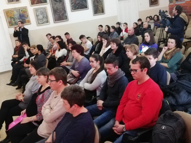 Díjazták a kiemelkedő diákok és tanárok teljesítményét