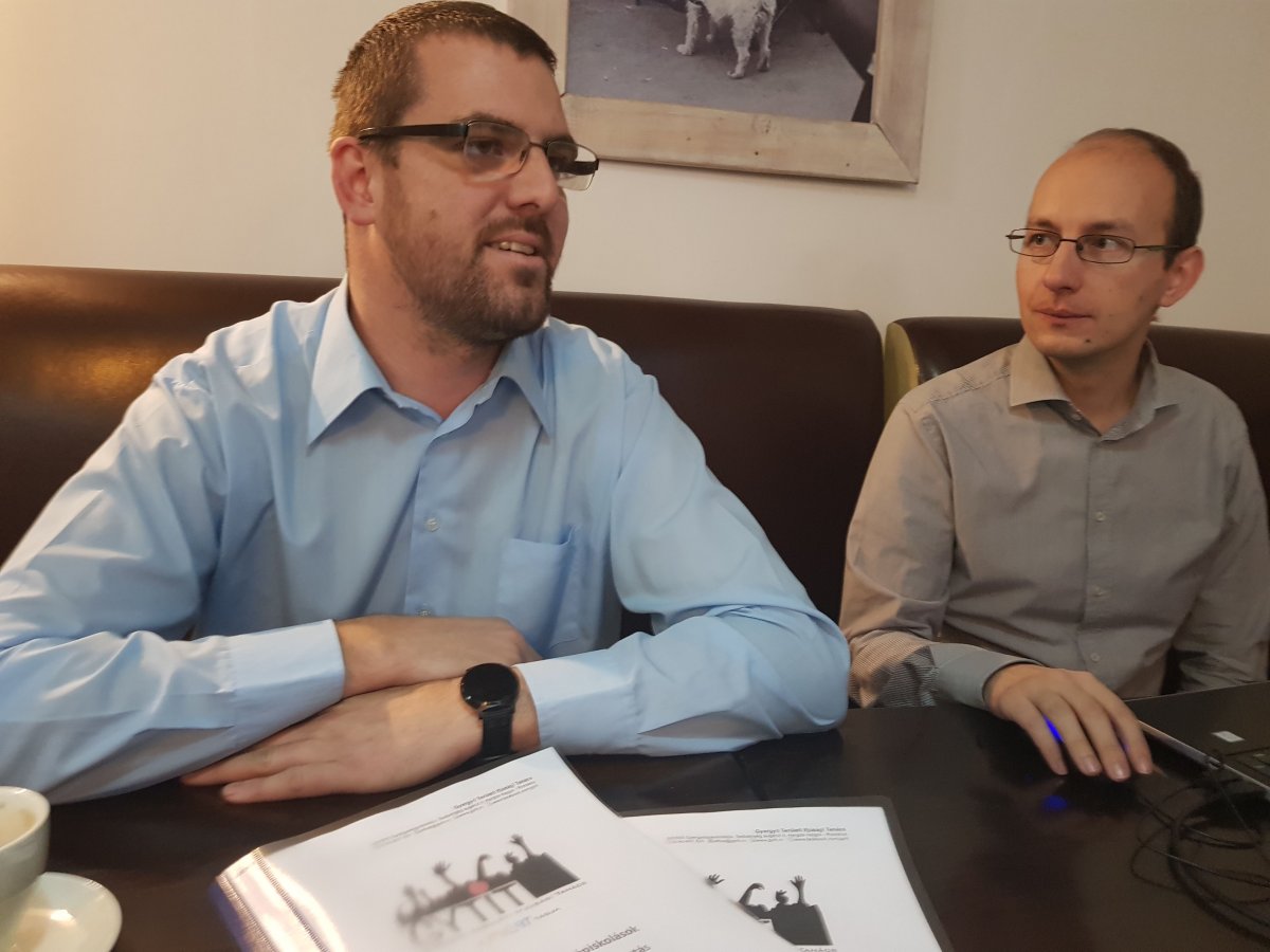 Erős Levente és Dániel Botond ismertették a folyamatban lévő kutatás részleteit • Fotó: Gergely Imre 