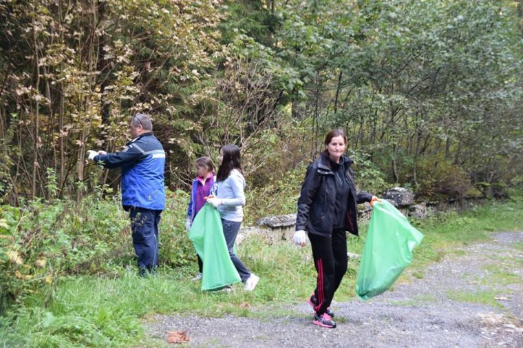 Tízezer zsáknyi hulladékot gyűjtött a négyezer szemétszedő