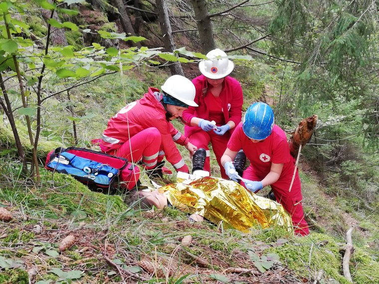 Vihar utáni erdőtűzből menekítették a sérülteket