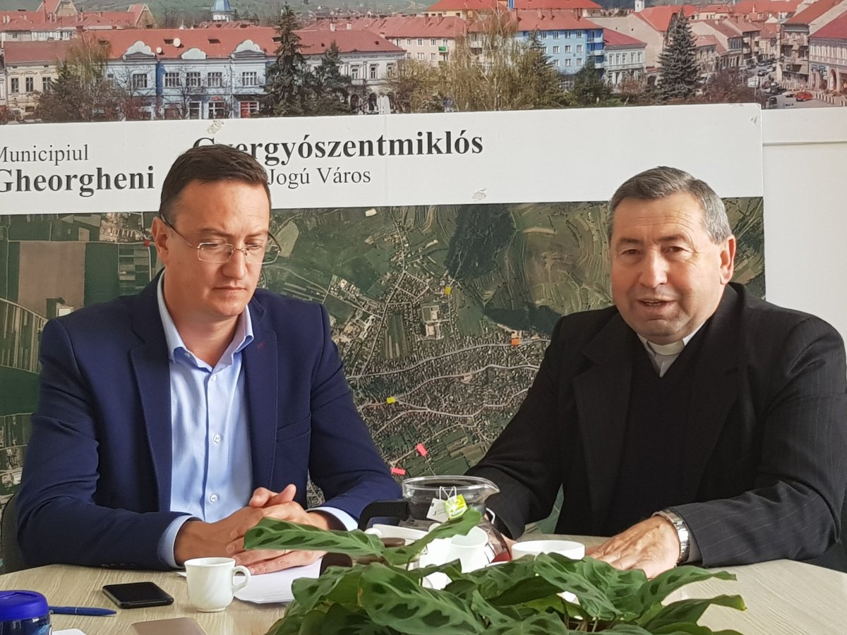 A gyergyószentmiklósi polgármester és a főesperes is kifejtette álláspontját a népszavazással kapcsolatban • Fotó: Gergely Imre 