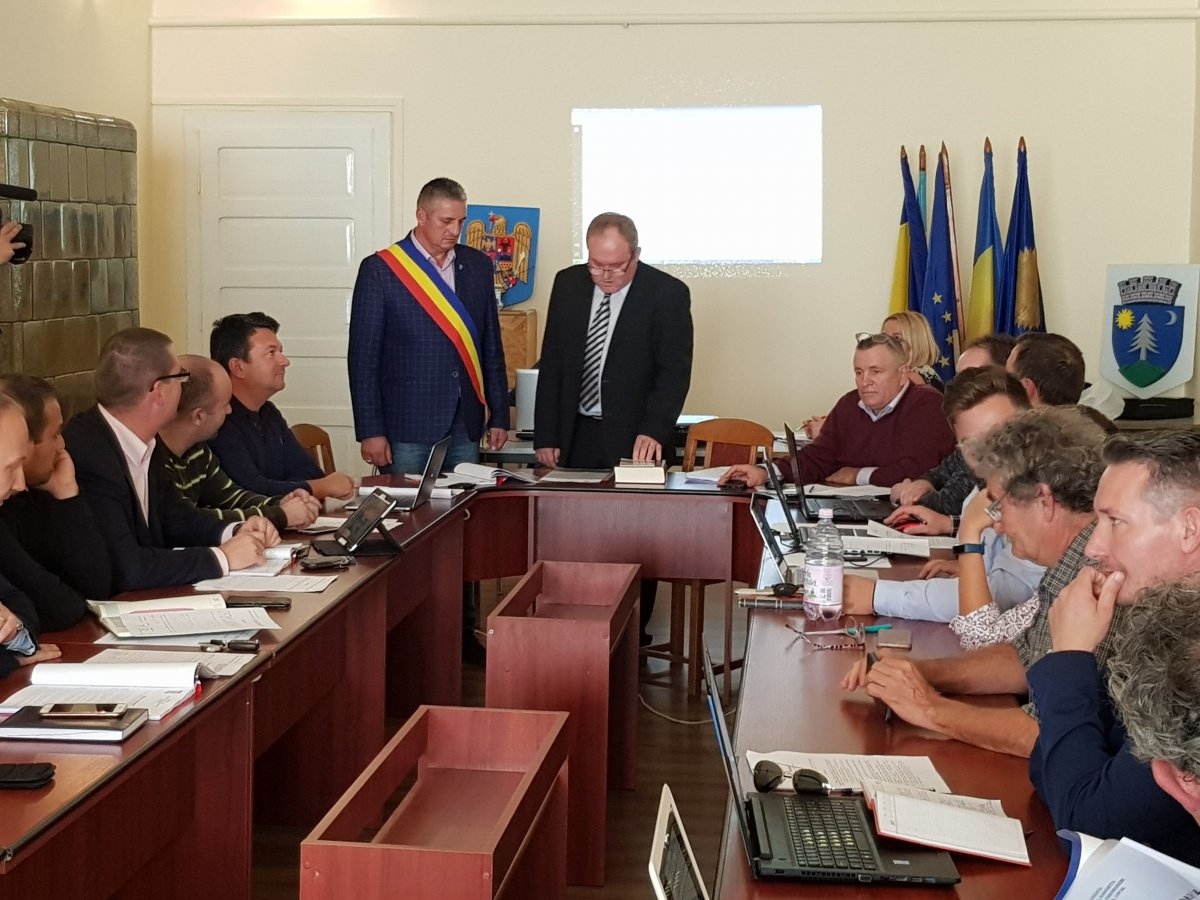 Sikó Gyula Levente letette a hivatali esküt. Ismét 19 képviselő van a testületben 