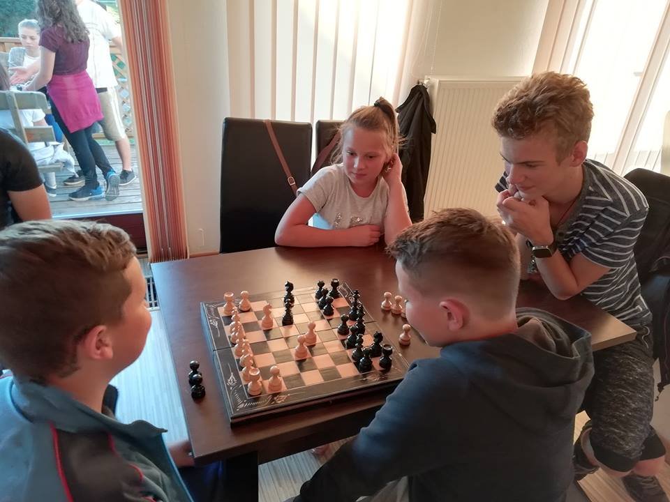 Őszi társasjáték-esten az alfalvi fiatalok