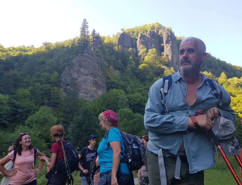 Háborús helyeken békeidőben – Szalárdon a Szerecsen-tetőről leérkezve, a 21-esek nyomában •  Fotó: Balázs Katalin