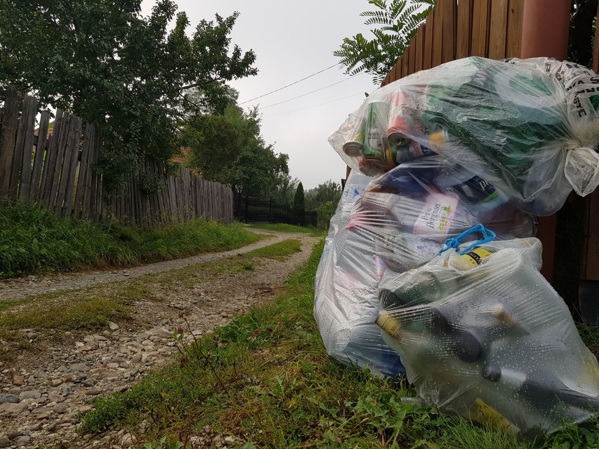 Van, ahol ott-ottmarad az újrahasznosítható hulladék. Ezen terveznek módosítani •  Fotó: Balázs Katalin