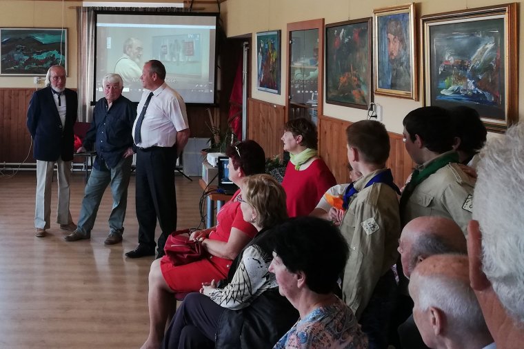 Közel hetven éve máshol alkot, de Ditró mindig magáénak tartja