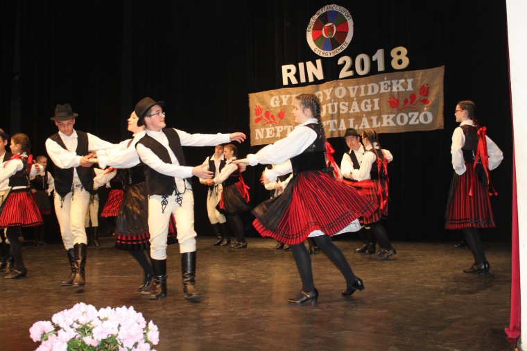 Ifjúsági napokat tartottak néptánctalálkozóval egybekötve Gyergyóremetén