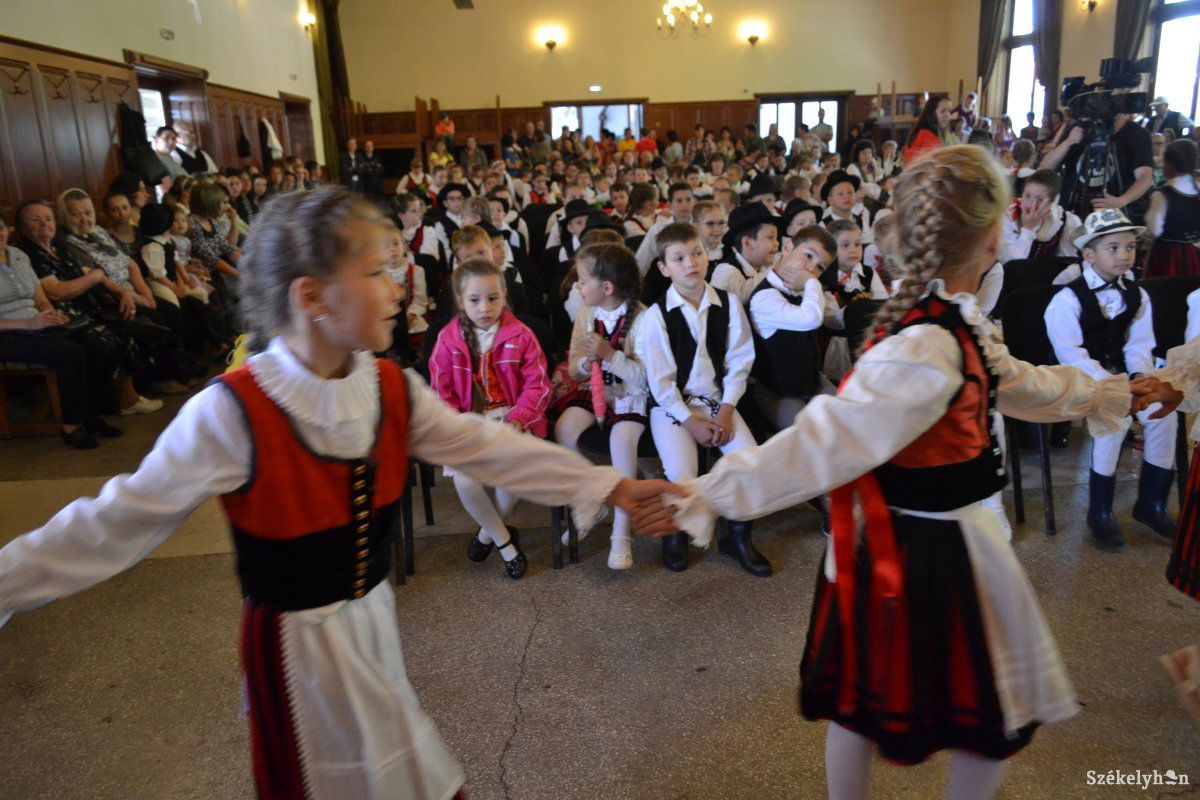 A gyergyói gyermeknek a gyergyói tánc áll lelkéhez a legközelebb • Fotó: Balázs Katalin