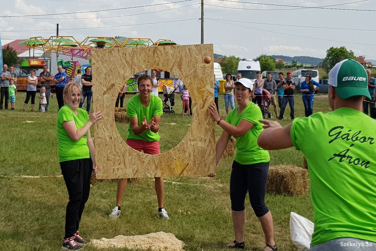 &bullet;  Fotó: Pethő Melánia