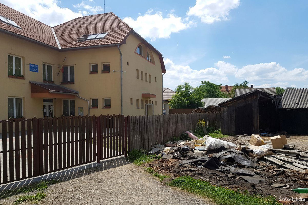 Felszabadul a terület, és ha a szemét is eltűnik, rendezettebb lesz a környék • Fotó: Gergely Imre