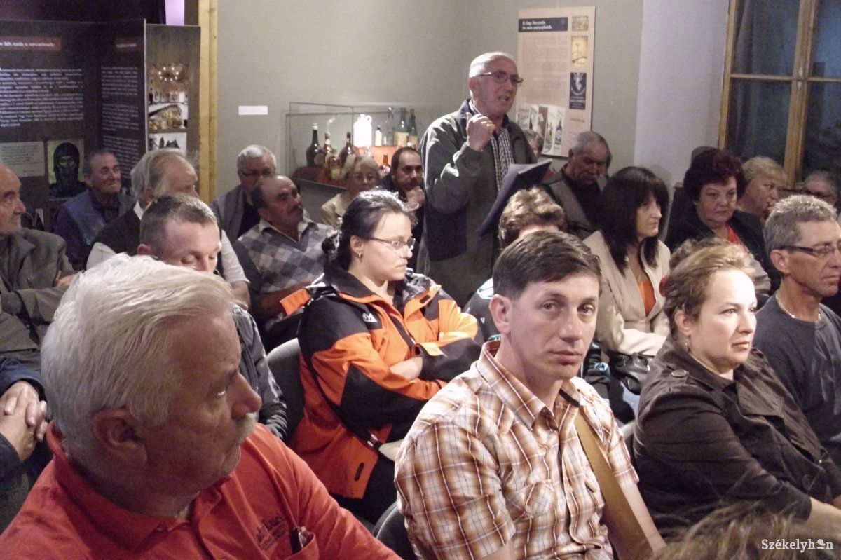 Számos kérdés felvetődött a fórumon. Nemsokára újabb találkozót szerveznek &bullet;  Fotó: Baricz-Tamás Imola