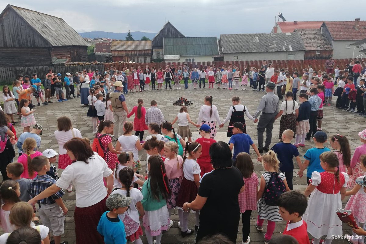 &bullet;  Fotó: Pethő Melánia