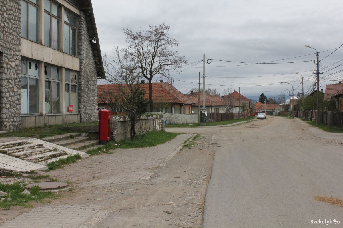 Április 23-án a Szájvánnál kezdődik az útjavítás •  Fotó: Pethő Melánia