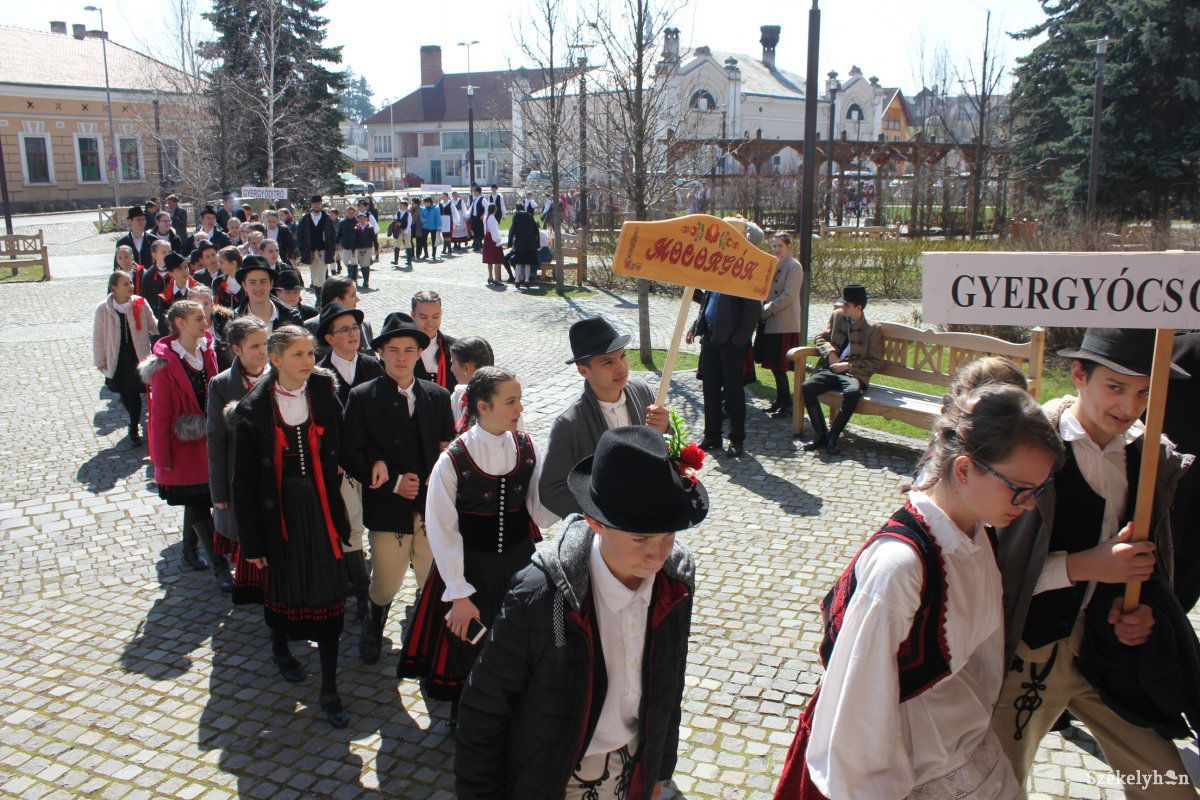 A Gyergyóvidéki Ifjúsági Néptánctalálkozó az ifjúsági napok hangsúlyos rendezvénye • Fotó: Baricz Tamás Imola