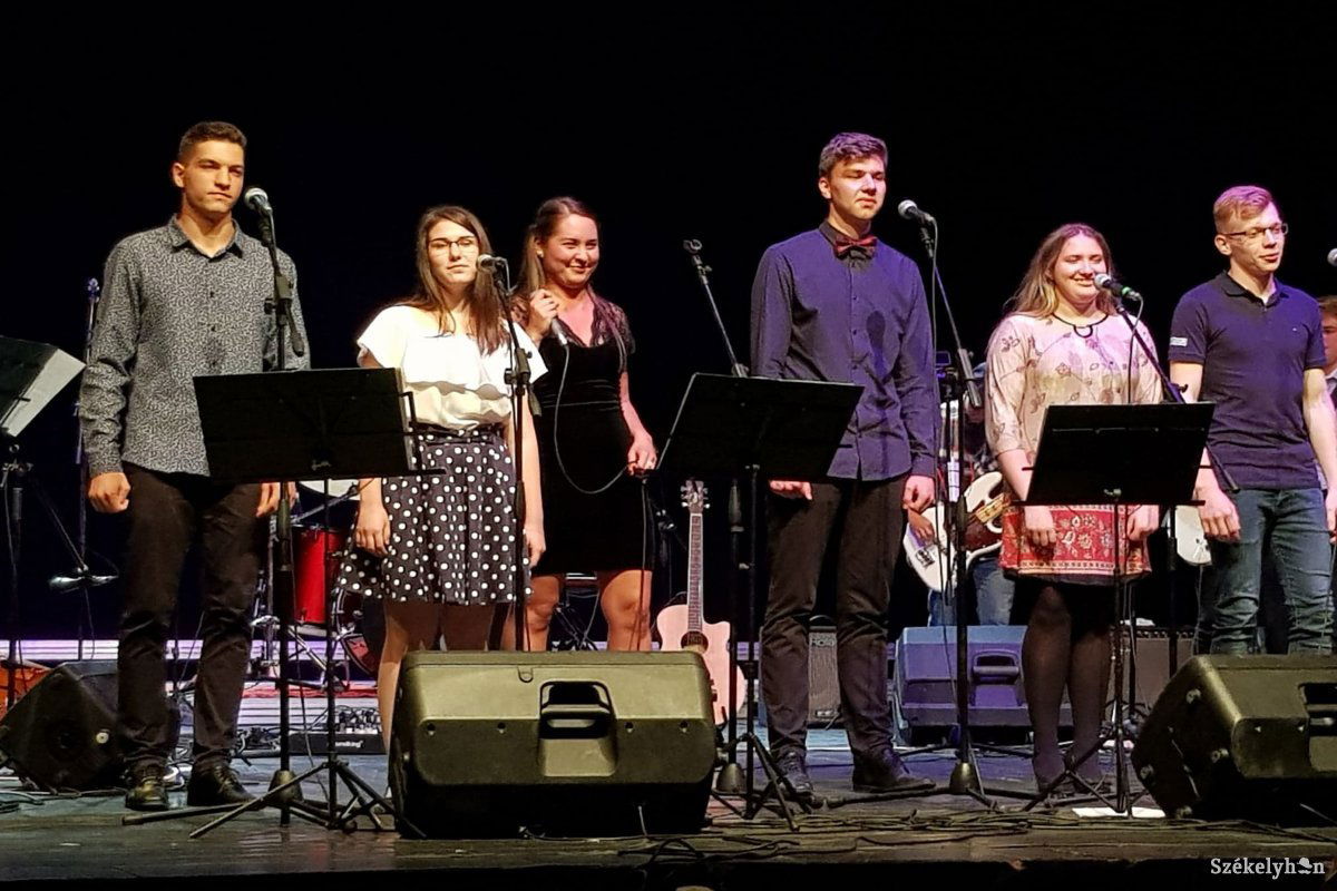 A salamonos diákok együttese szombaton lép fel • Fotó: Baricz-Tamás Imola