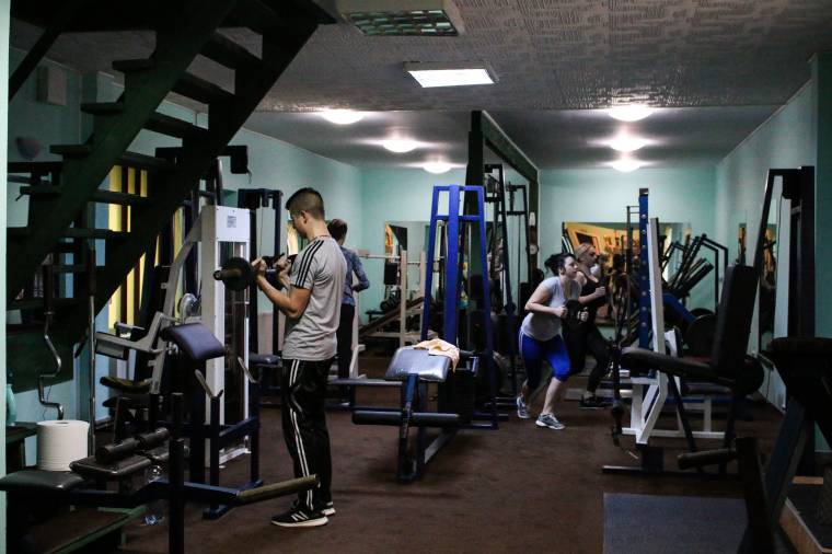 Vidéken is van igény az edzésre – konditerem működik Csomafalván