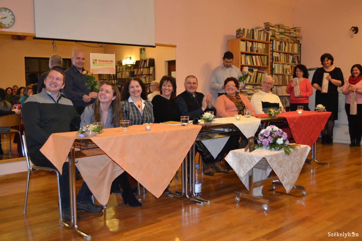 Fények és árnyak a házasságban. Három pár osztotta meg élete epizódjait •  Fotó: Balázs Katalin