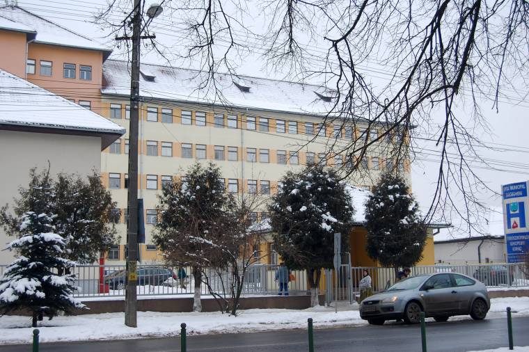 Gépek és emberek kellenek