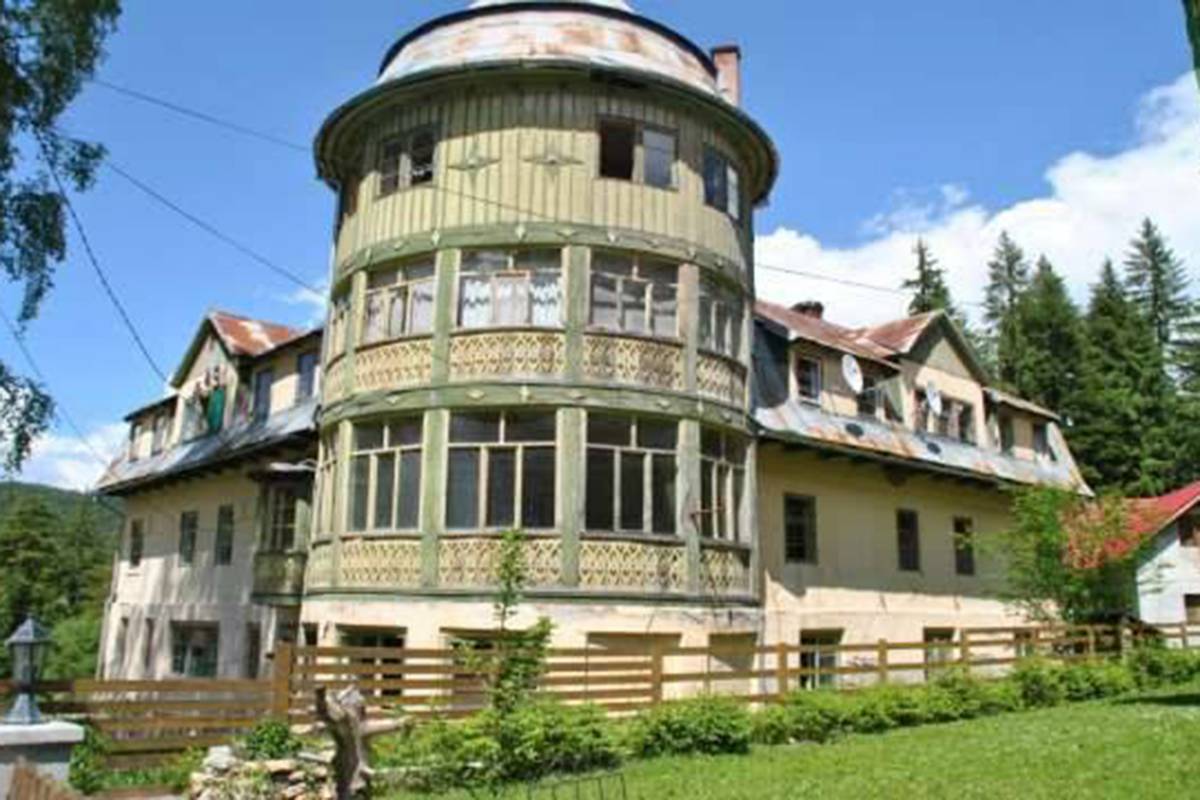 ... és napjainkban. Visszakaphatja régi arcát •  Fotó: Delcampe.net