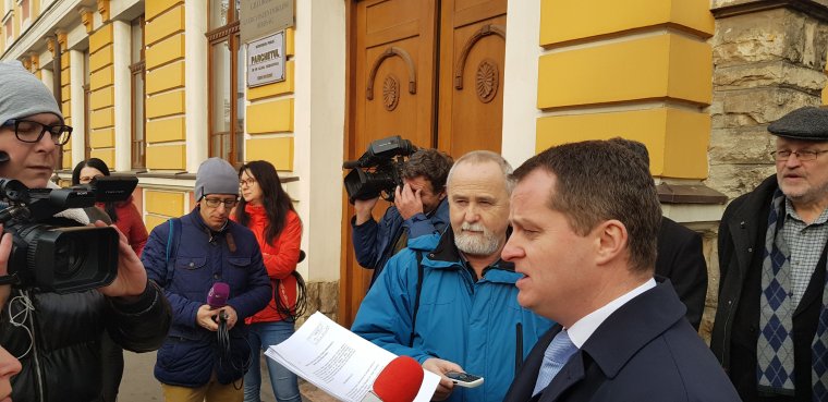 Magyarellenes gyűlöletkeltésért jelentette fel az ügyészségen Dan Tanasă bloggert a Magyar Polgári Párt