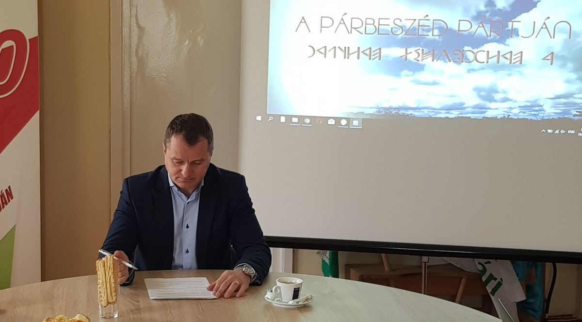 Mezei János szerint fontos jelzés lehet, hogy nagyon sokat egyetértenek a kezdeményezéssel 
