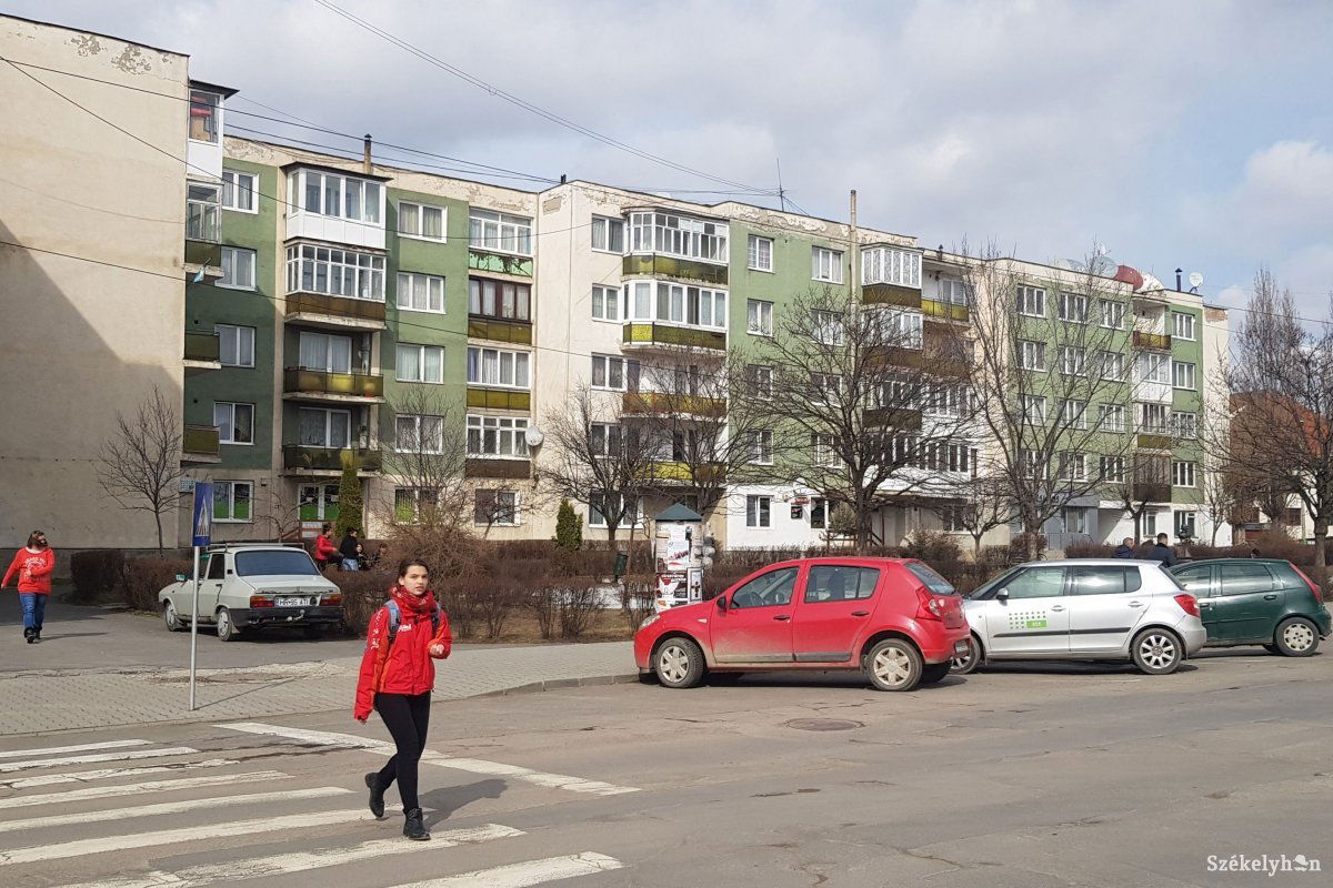 A Virág negyedi 43-as tömbházat is felújítják •  Fotó: Gergely Imre