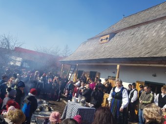 Farsangfarka Gyergyószéken: vidáman temetik a telet
