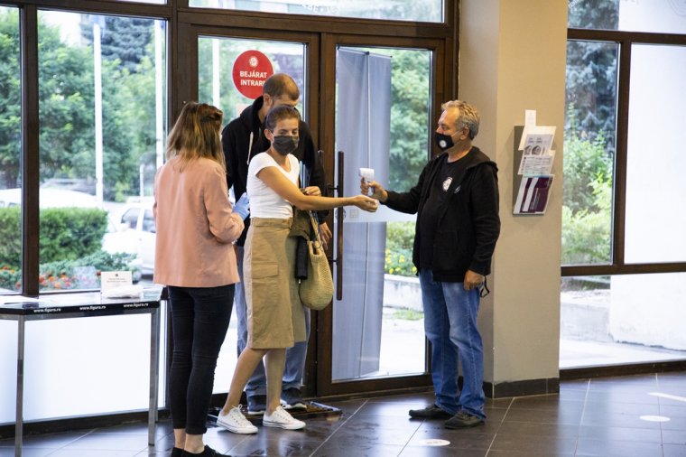 Művelődési miniszter: nem a színházak felelősek a járvány terjedéséért