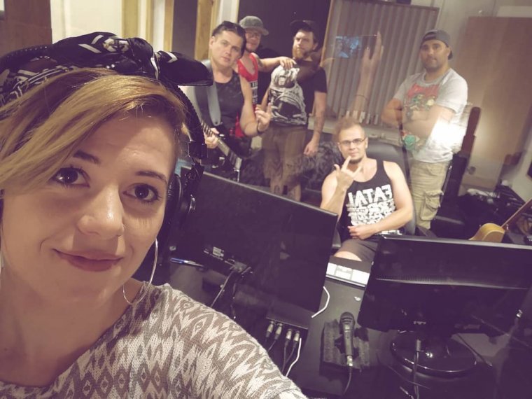 No Sugar: új dal szól