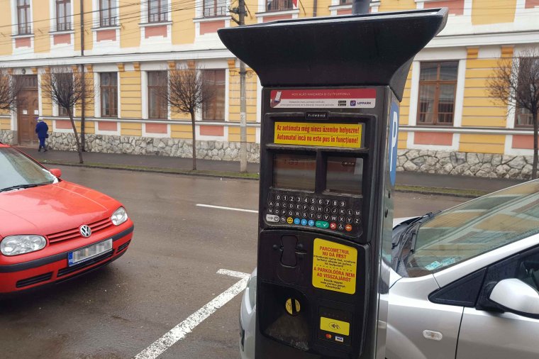 Nem sietik el a parkolóautomaták beüzemelését Gyergyószentmiklóson