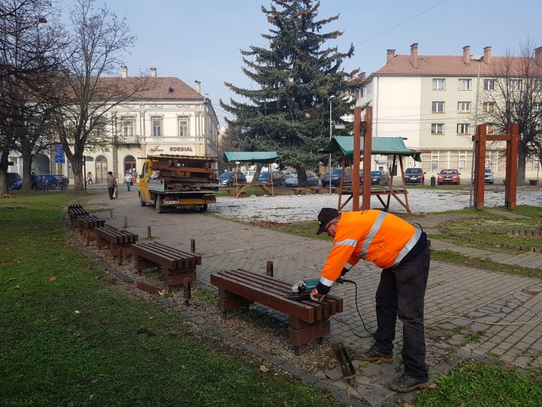 Gyergyószentmiklósi főtéri pergola: „élt” nyolc évet