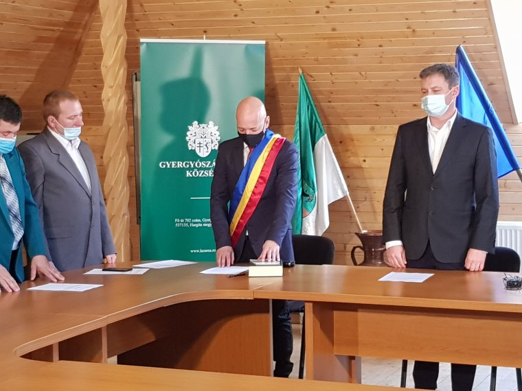 Feledik a múltat, előretekintenek a gyergyószárhegyi képviselő-testületben