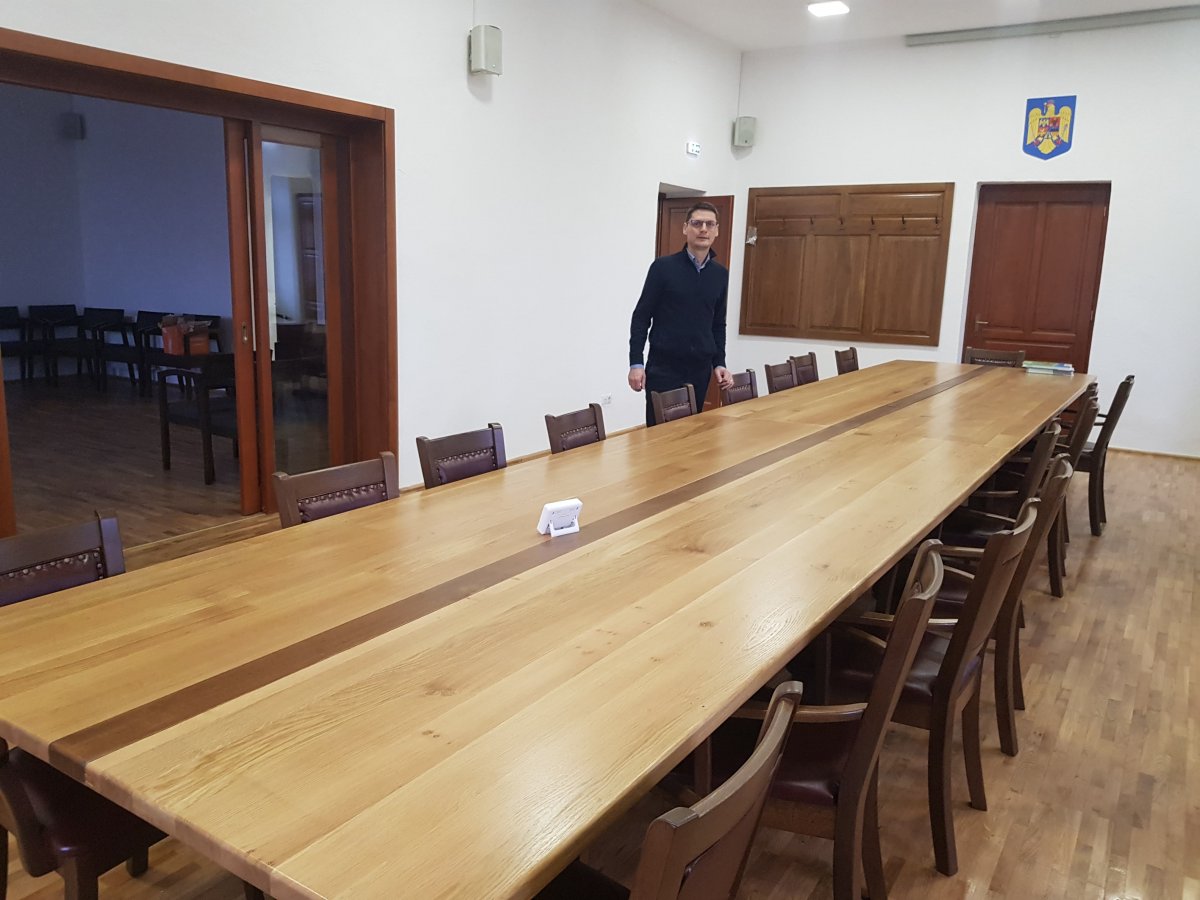 Kívül-belül megújult a patinás épület. Tágas irodák, jó körülmények • Fotó: Gergely Imre