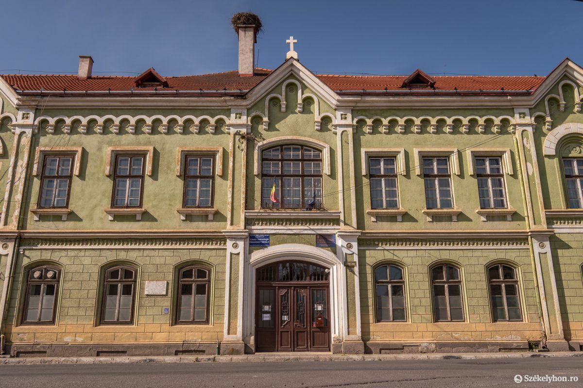 Fogarasy Mihály Műszaki Szakközépiskola pincéje is óvóhelyként szolgálhat katasztrófahelyzet esetén •  Fotó: Pinti Attila