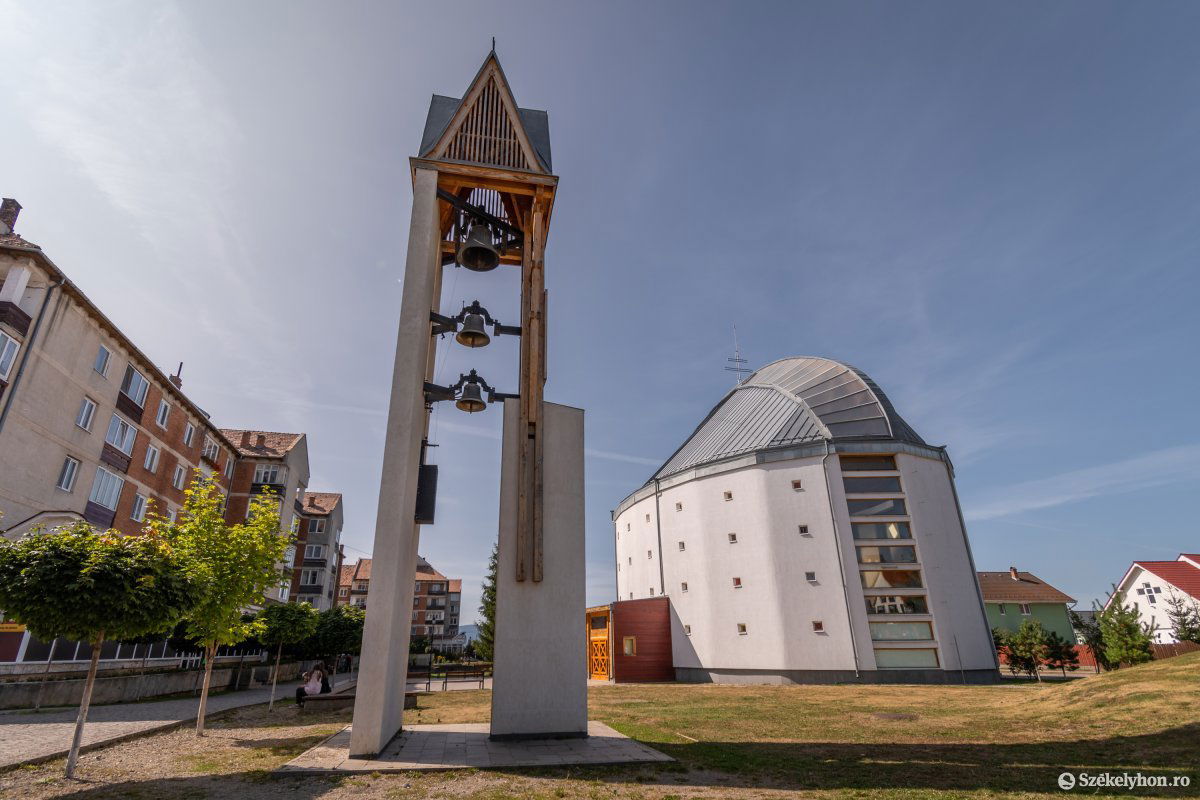 A Szent István Plébánia nagytermébe várják az ismeretterjesztő előadások iránt érdeklődőket Gyergyószentmiklóson •  Fotó: Pinti Attila