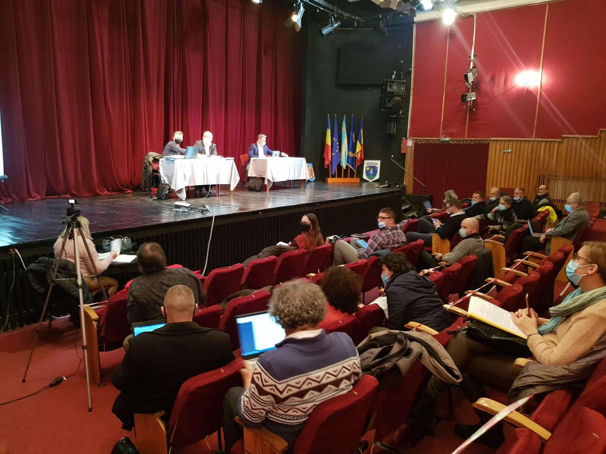 Különböző adónemek megemeléséről döntött a gyergyószentmiklósi önkormányzati képviselő-testület &bullet;  Fotó: Gergely Imre