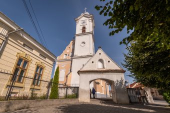 Előadás Gyergyószentmiklós egyházi építészetéről
