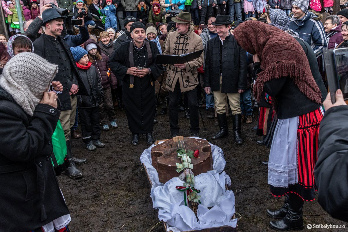 •  Fotó: Pinti Attila