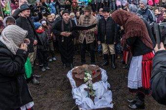 Pánkó, kolbász, káposztalé: ízes farsangbúcsúztató Gyergyószéken