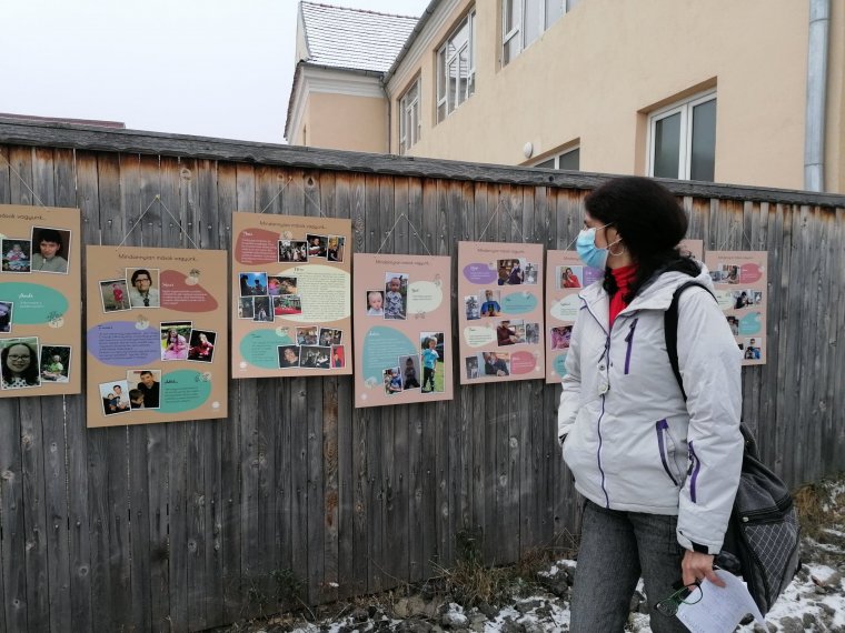 Gondolatébresztő pannókiállítás a fogyatékkal élők világnapja alkalmából